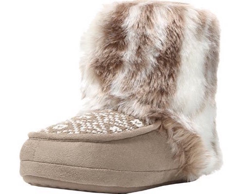 Best Slipper Boots Reviewed For Warmth 