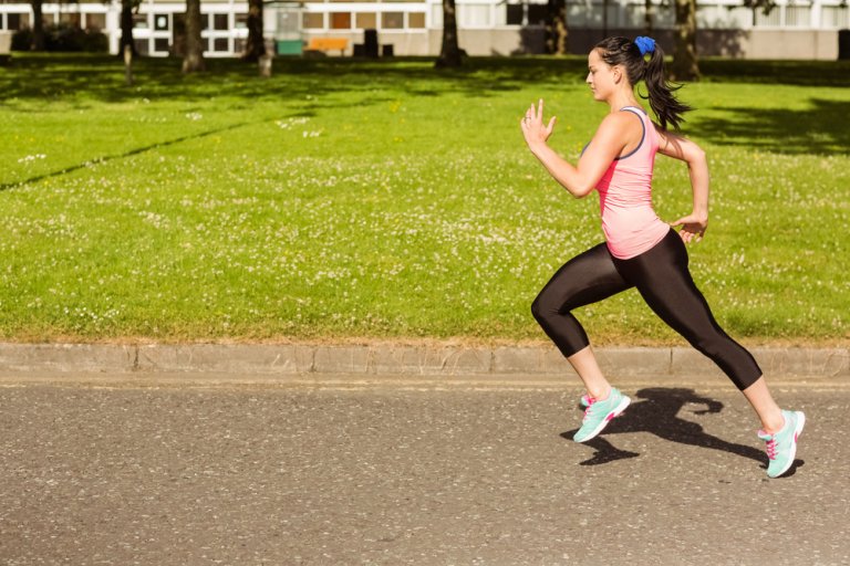 Proper Running Form VS Bad Running Technique | WalkJogRun